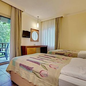 Amara Club Marine Nature
